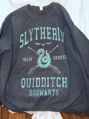 Slytherin Quidditch Hogwarts Crewneck Sweatshirt - Green on Black